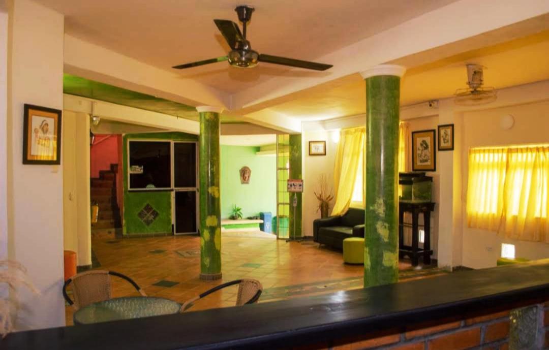 Hostel Green Light Taganga Exteriör bild